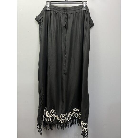 African Scene Plus‎ Size black 1X full boho embroidered skirt Drawstring waist - Picture 1 of 5